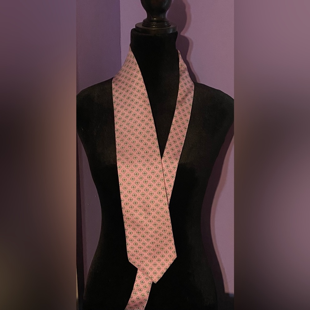 Stylish John Weitz Purple Patterned Tie 100% Silk USA